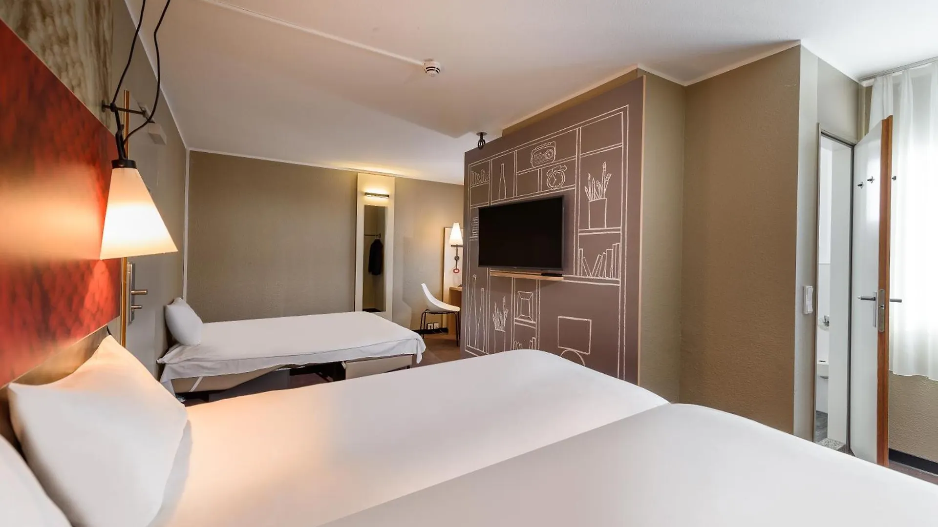 Ibis Frankfurt Centrum Frankfurt nad Mohanem 3*,  Německo